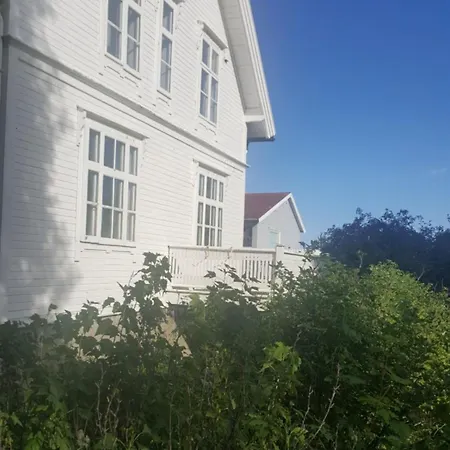 民宿 Kunstnerboligen I - Din Kreative Loshavn