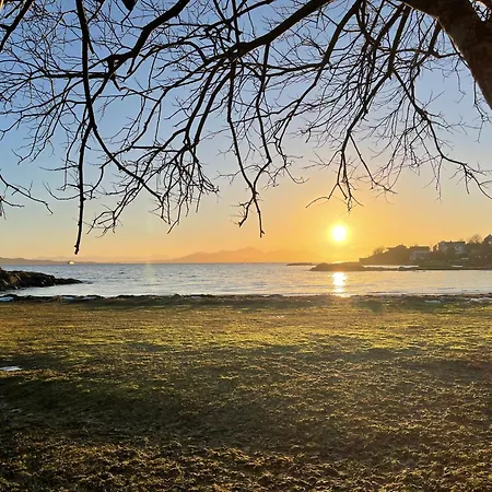 Kunstnerboligen I - Din Kreative Loshavn 勒丁恩