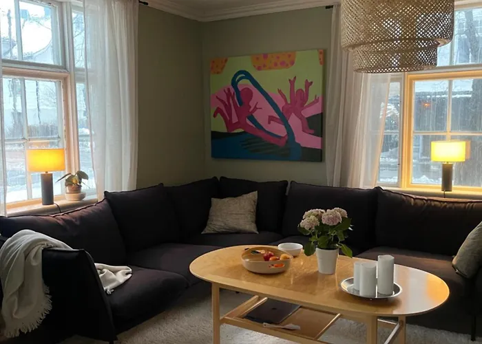 Kunstnerboligen I - Din Kreative Loshavn Séjour chez l'habitant Lodingen