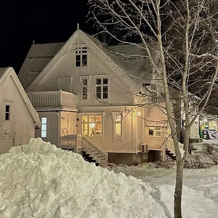 Kunstnerboligen I - Din Kreative Loshavn Проживание в семье Лёдинген